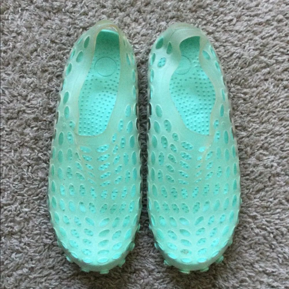 Women’s Lightweight Mint Green Slip-On Water Shoe